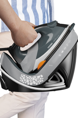 Gc9350 مكواة بخار